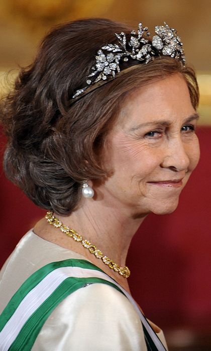The exquisite piece of jewelry was actually first given to Queen Sofia of Spain as a wedding gift in 1962 