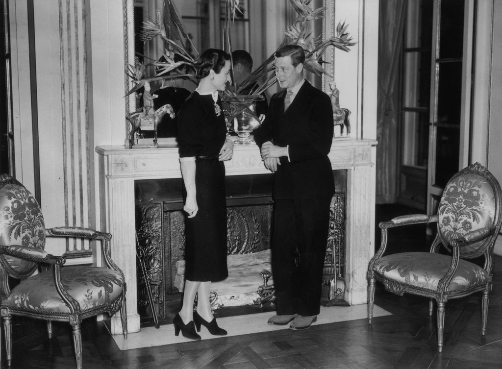 Wallis Simpson and Edward VIII in a French home