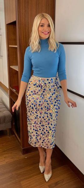 Holly Willoughby's festive skirt wows fans - but it's not what you ...