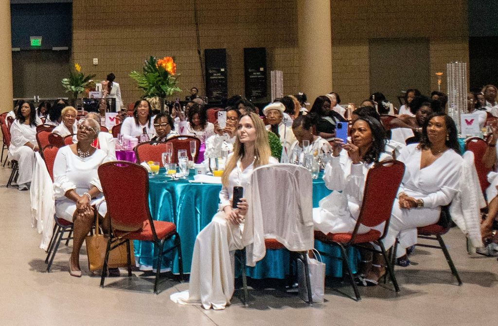 The actress proudly filmed her daughter on stage at the event