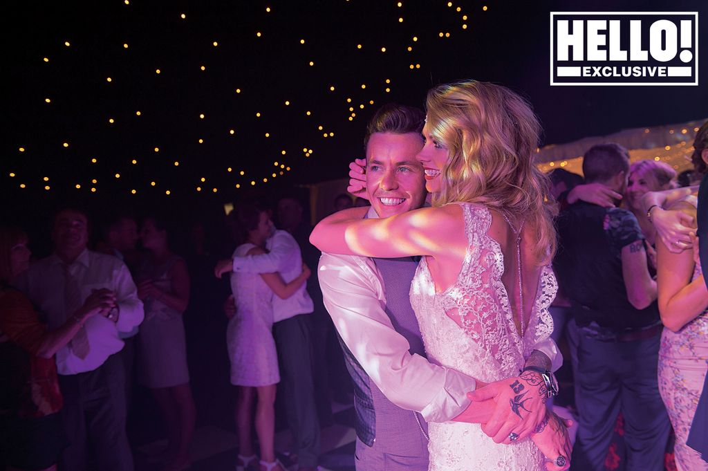 danny jones hugging bride on dance floor