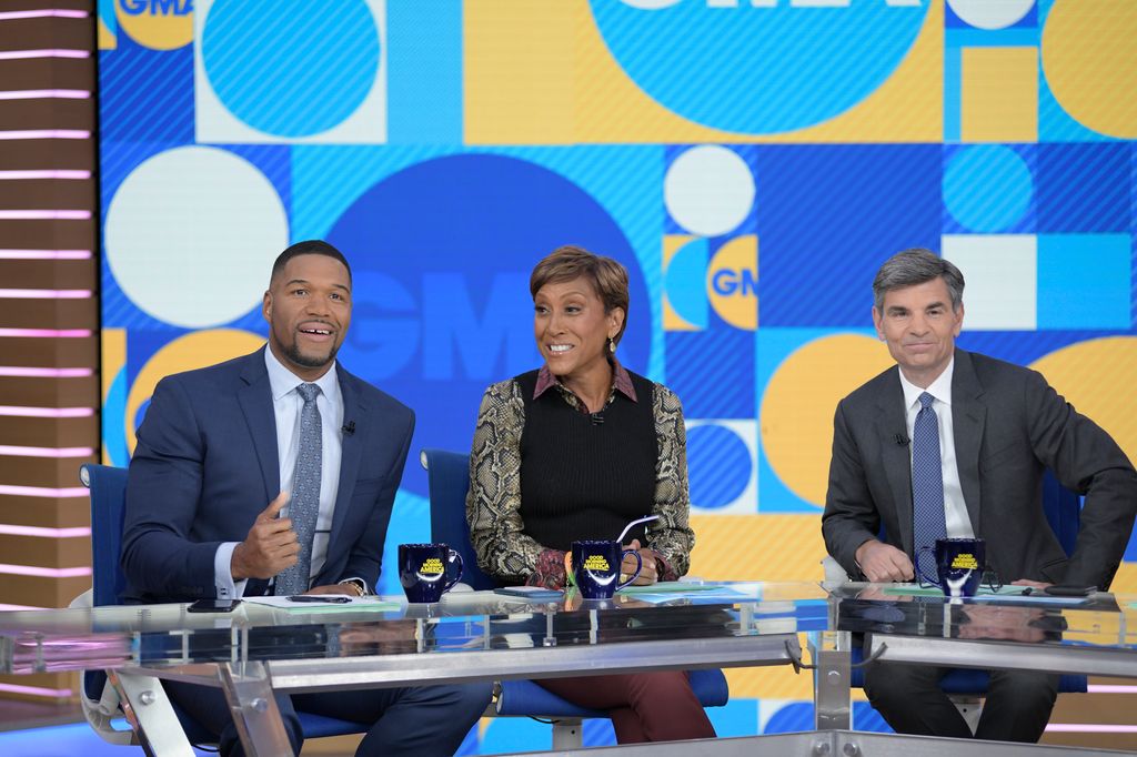 Robin Roberts and Michael Strahan in the GMA studio