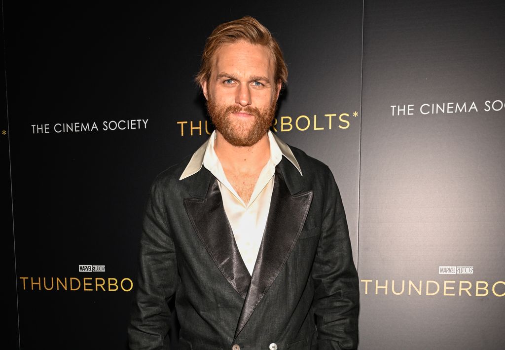photo de Wyatt Russell avec barbe
