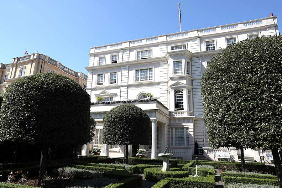 6 Clarence House gardens