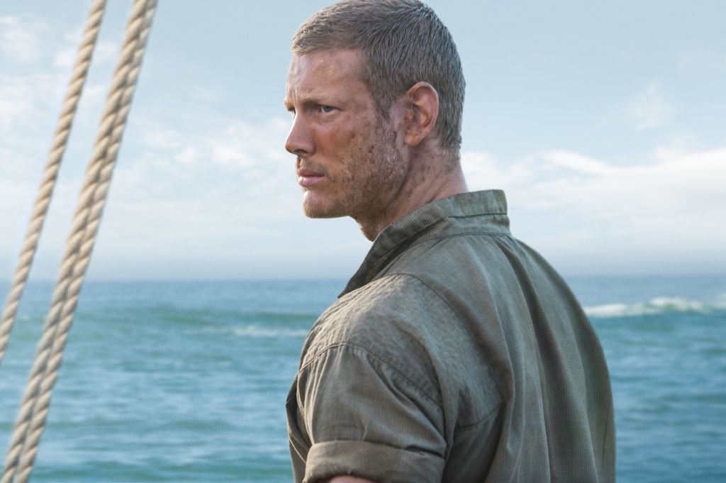Tom Hopper dans les voiles noires
