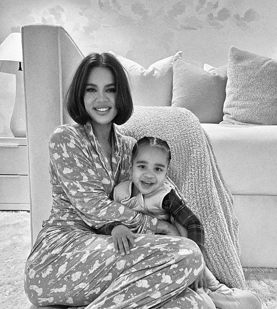 Khloé posed with her son Tatum