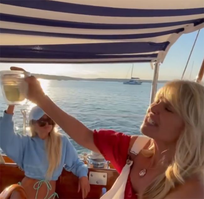 christie brinkley sailing