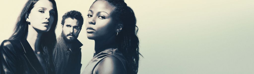 Yasmin Kara-Hanani (MARISA ABELA), Henry Muck (KIT HARINGTON), Harper Stern (MYHA'LA)