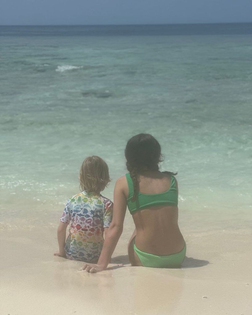 Jools Oliver's children on beach holiday