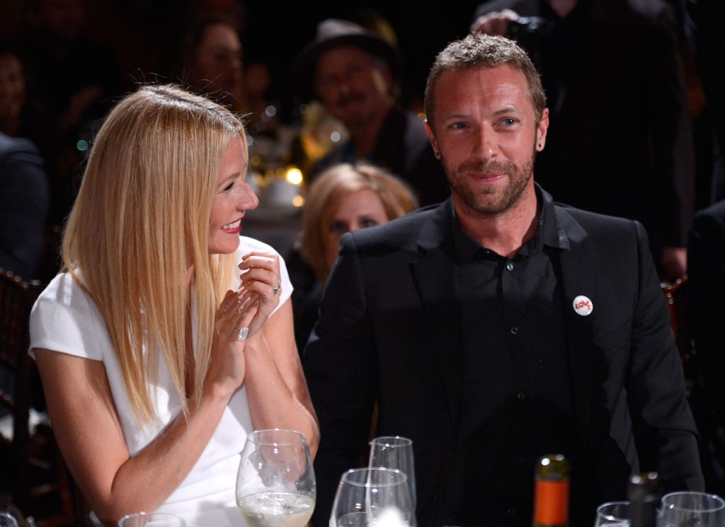 BEVERLY HILLS, CA - JANUARY 11:  Gwyneth Paltrow and Chris Martin attend the 3rd annual Sean Penn & Friends HELP HAITI HOME Gala benefiting J/P HRO presented by Giorgio Armani at Montage Beverly Hills on January 11, 2014 in Beverly Hills, California.  (Photo by Kevin Mazur/Getty Images for J/P Haitian Relief Organization)
