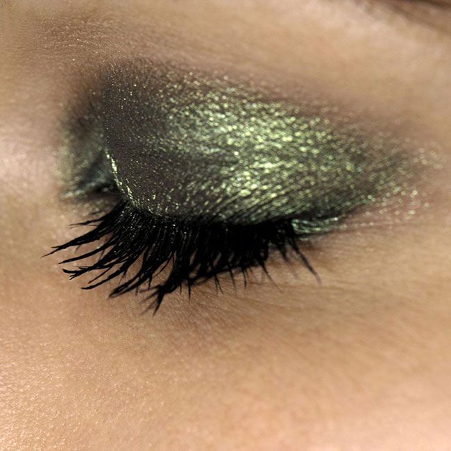 A metallic eye will elevate your look in an instant