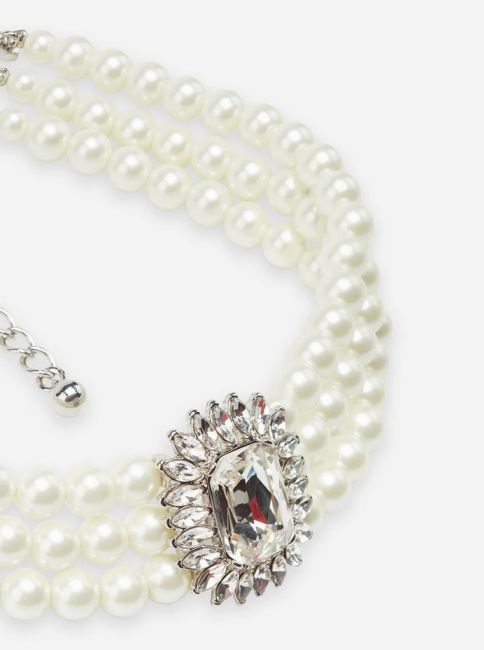 duchess camilla strand pearl necklace with brooch dupe