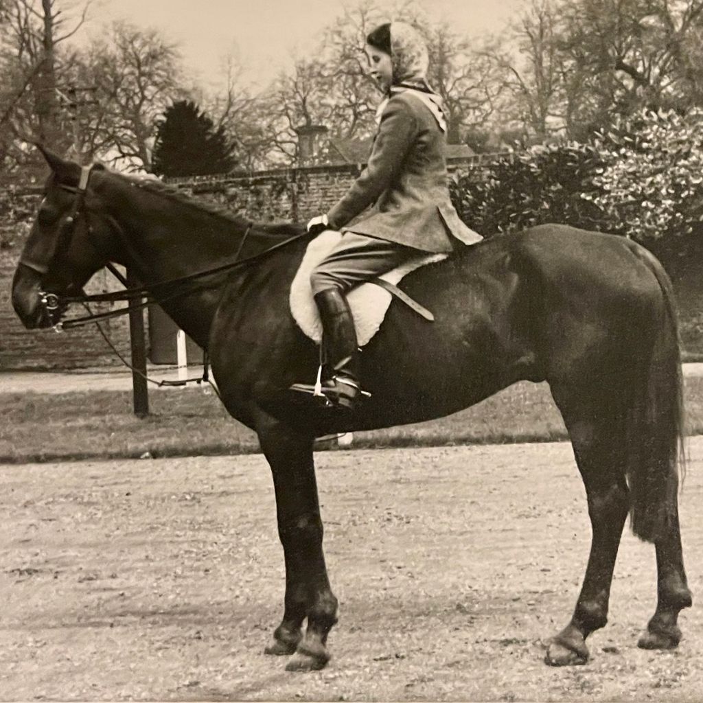 The young Princess Elizabeth played with Lady P and her sister