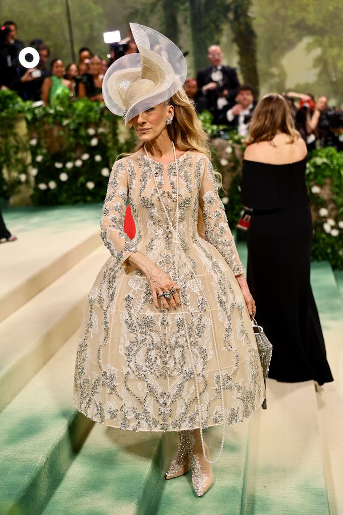 Sarah Jessica Parker attends The 2024 Met Gala Celebrating "Sleeping Beauties: Reawakening Fashion" at The Metropolitan Museum of Art on May 06, 2024 in New York City.  (Photo by Theo Wargo/GA/The Hollywood Reporter via Getty Images)