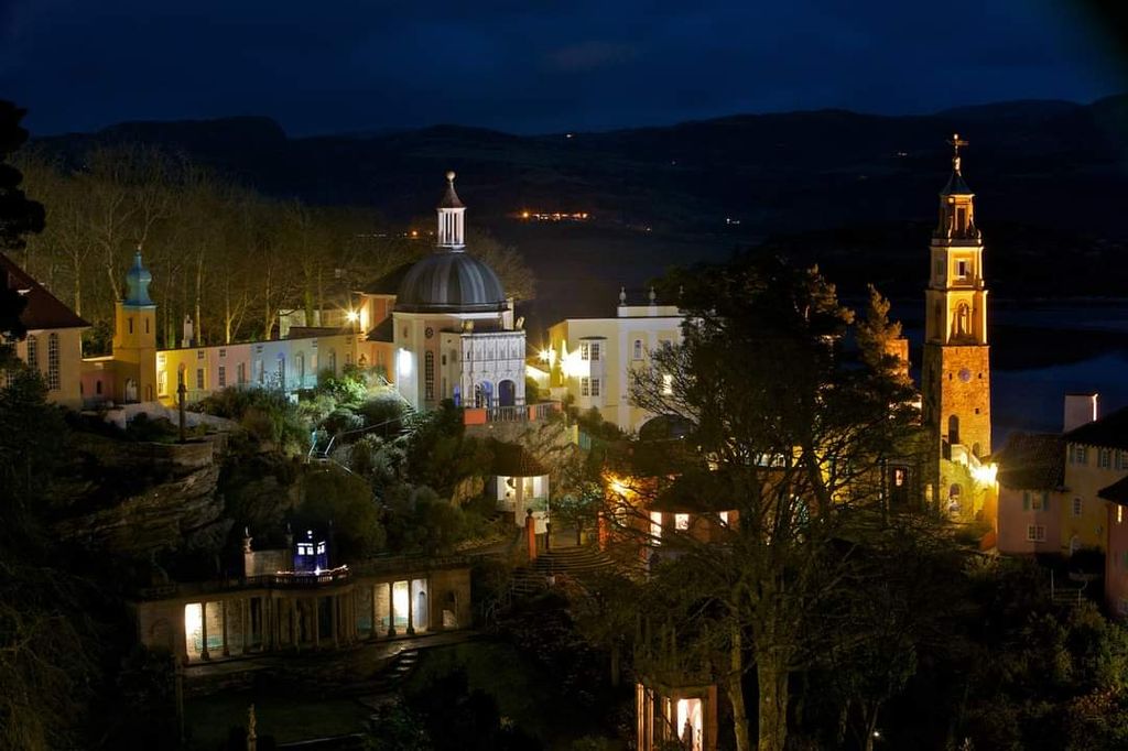 Portmeirion at night