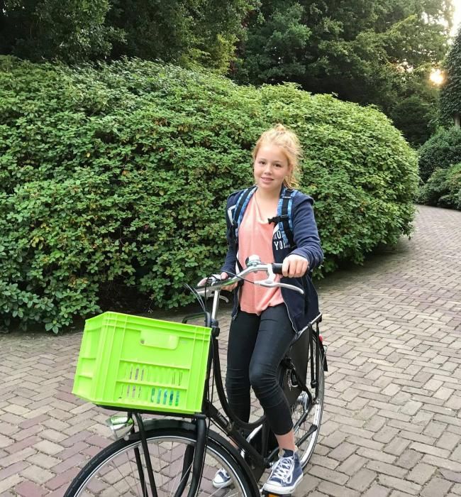 princess alexia of the netherlands starts school