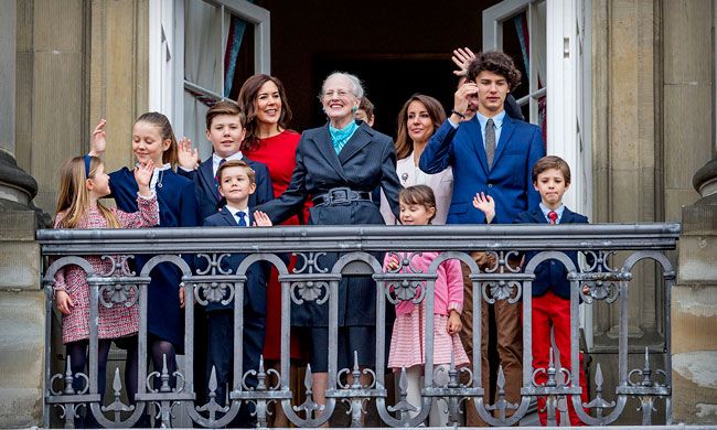 Queen Margrethe surrounded by family at Amalienborg palace, 2018