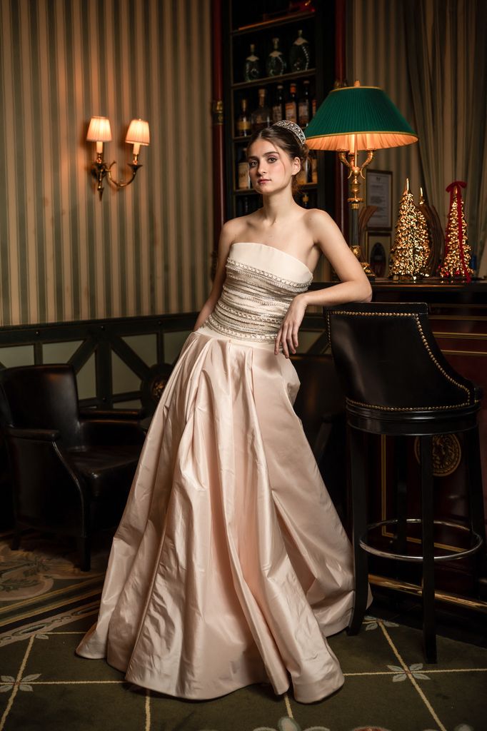 princess Isabelle de orleans posed in pale pink strapless dress in grand bar