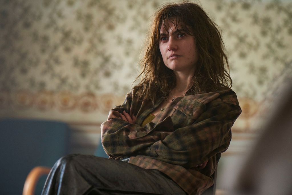 Stefanie Preissner parle du fardeau « barbare » de la maternité dans le nouveau drame de la BBC The Walsh Sisters – exclusif 4 La série explore la dépendance alors que Rachel Walsh (Caroline Menton) se bat pour surmonter sa dépendance à l'alcool et aux drogues.