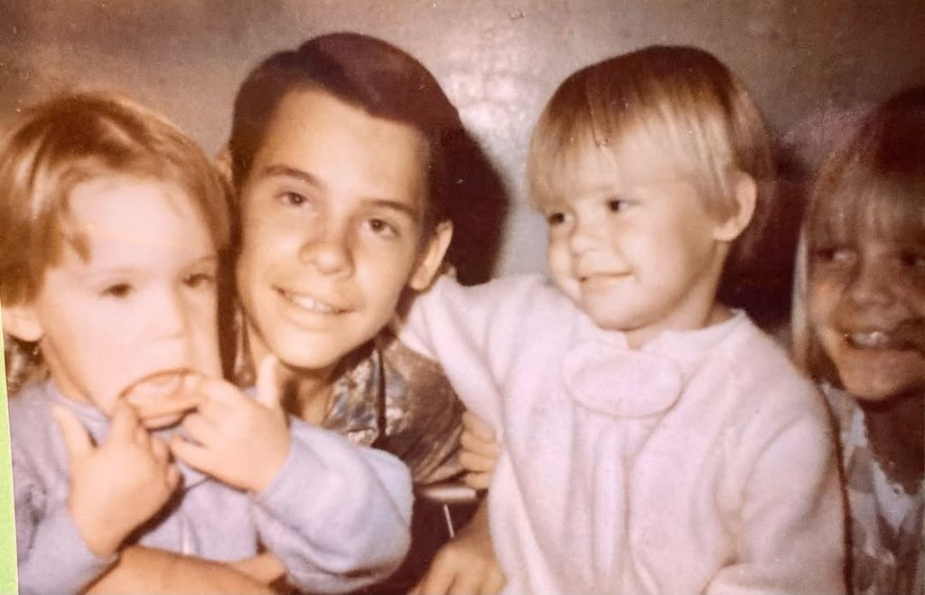 Michelle Pfeiffer with her three siblings