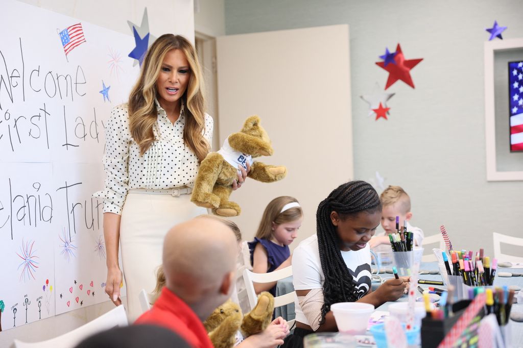 Melania avait l'air chic dans sa tenue    