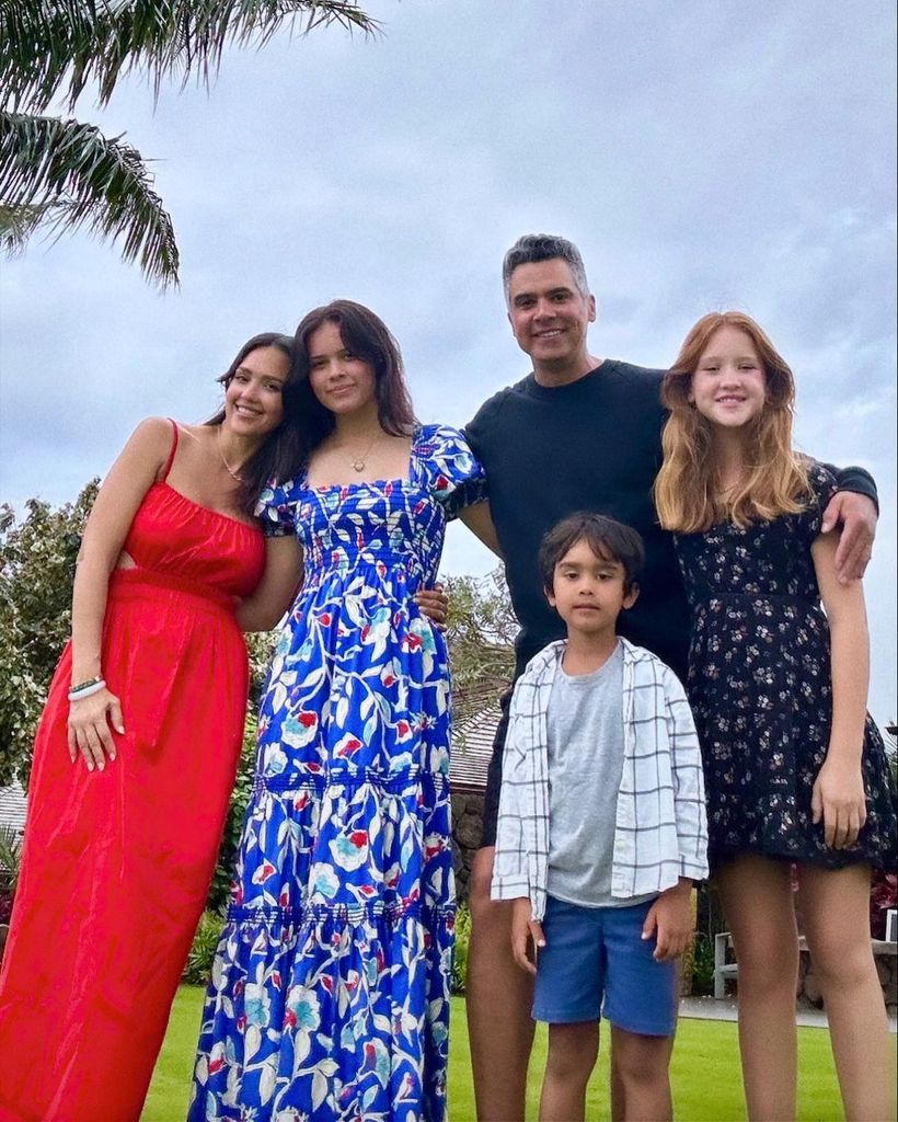 Jessica Alba poses with her gorgeous family