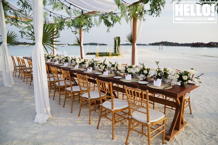 wedding table beach