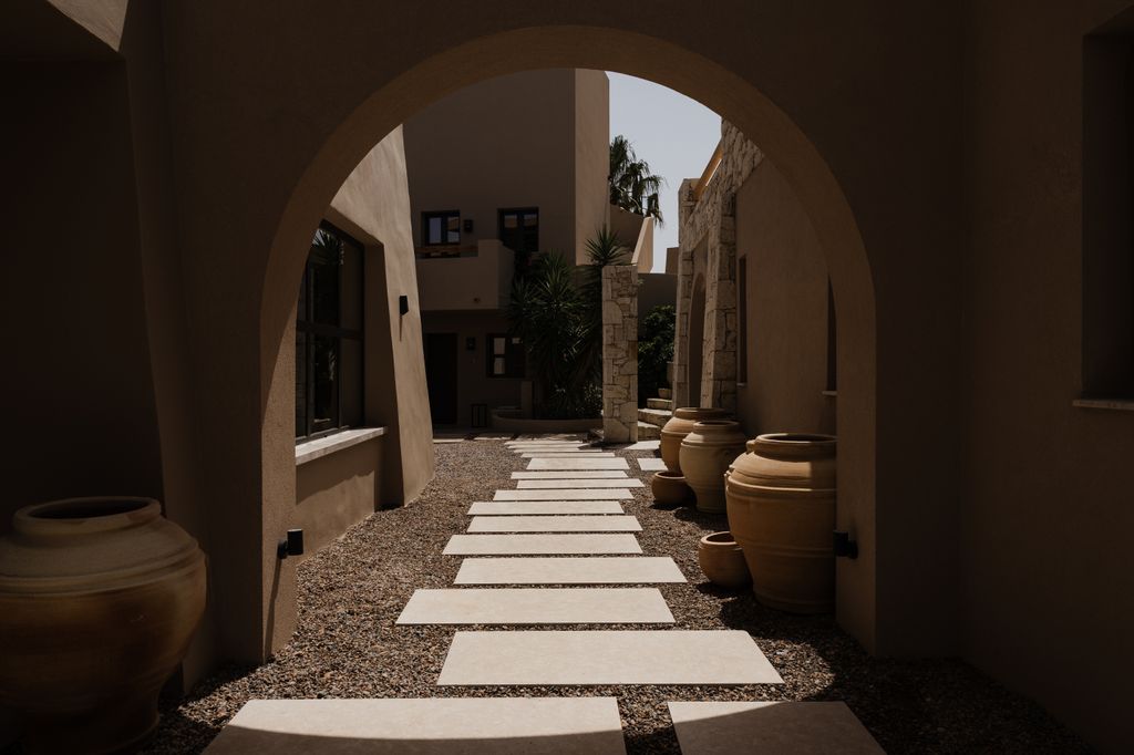 Momi Slow Livingin Crete