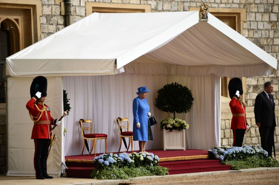 queen elizabeth trump visit