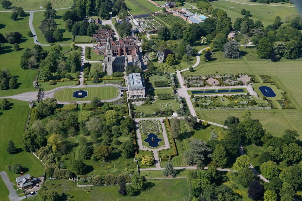 Aerial view of Eaton Hall, Cheshire