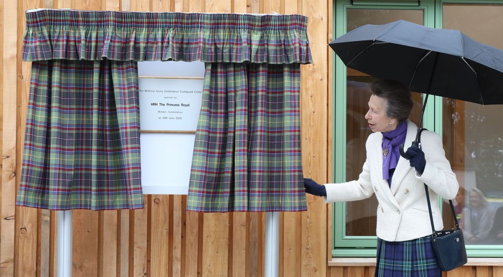 Princess Anne teamed her skirt with a cream jacket