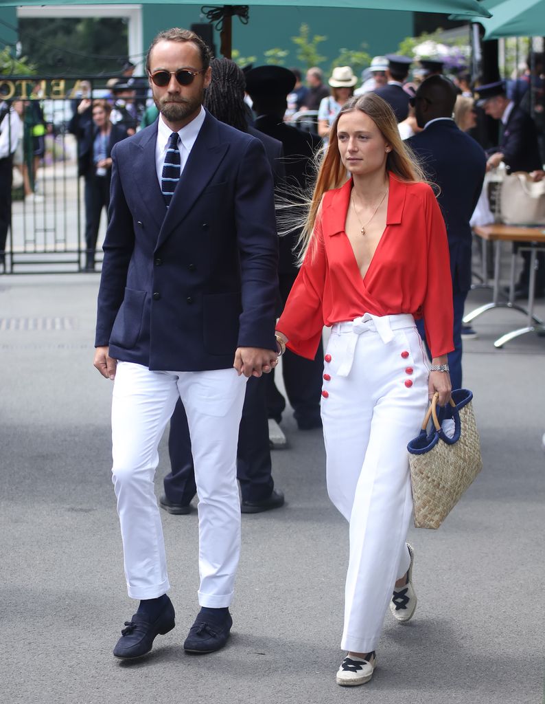 James Middleton dan Alizee Thevenet berjalan ke Wimbledon 