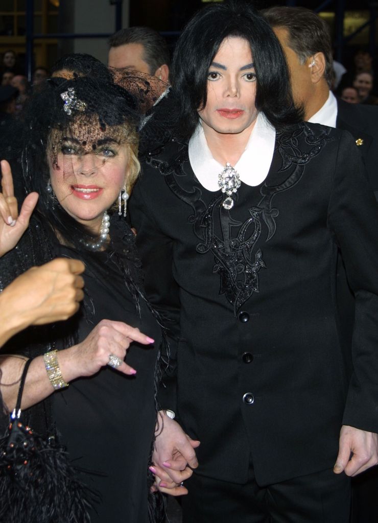 Michael Jackson and Elizabeth Taylor attend the wedding of Liza Minnelli and David Gest on March 16, 2002 in New York City