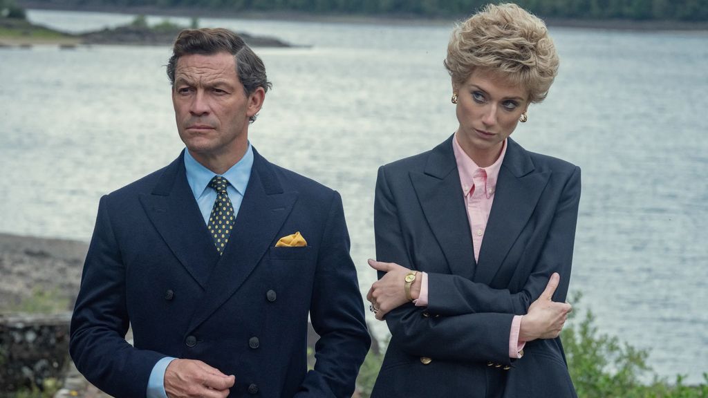 Dominic West and Elizabeth Debecki as Prince Charles and Princess Diana in The Crown