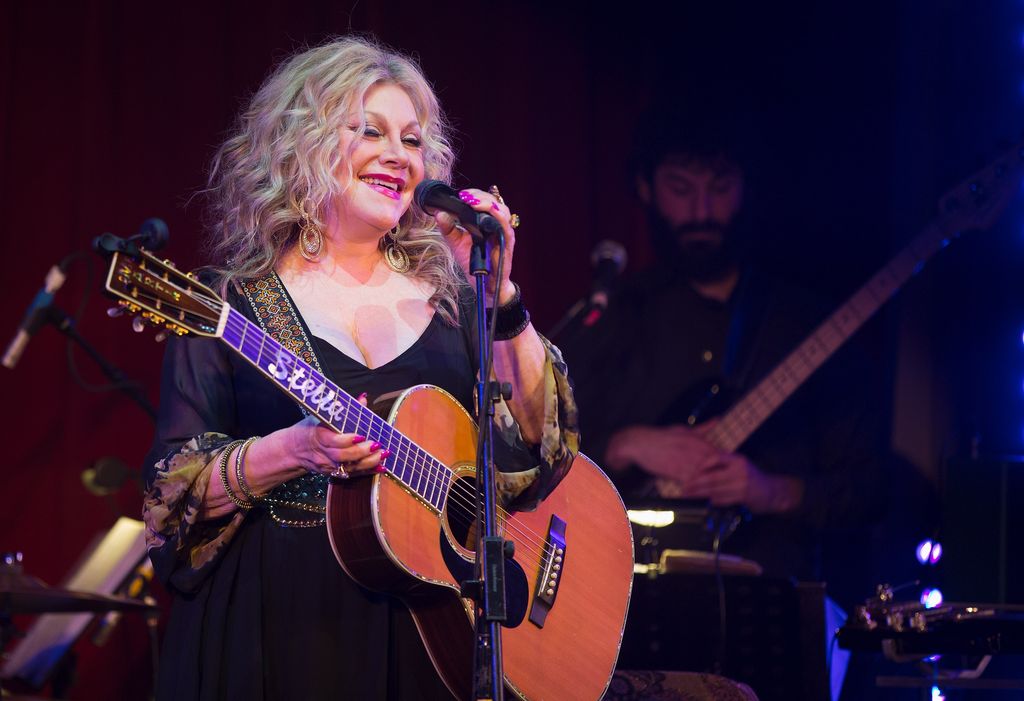 Stella Parton performs at Bush Hall on January 21, 2017 in London, England.