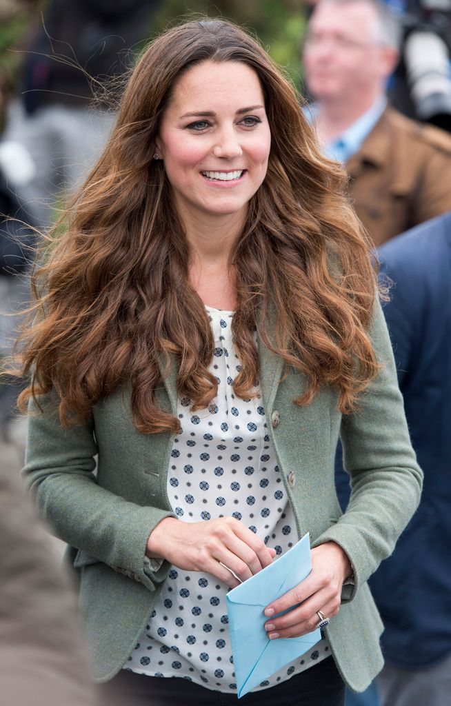 kate middleton with curly hair