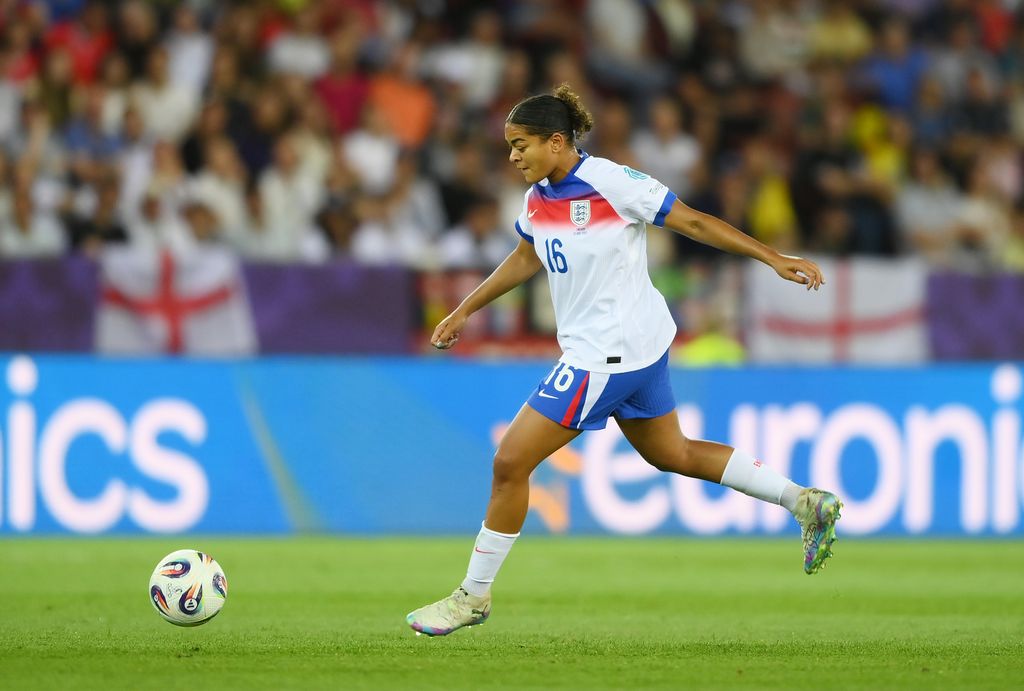 Jess Carter of England runs for the ball during the UEFA Women's EURO 2025 Quarter-Final match between Sweden and England at Stadion Letzigrund on July 17, 2025 in Zurich, Switzerland.