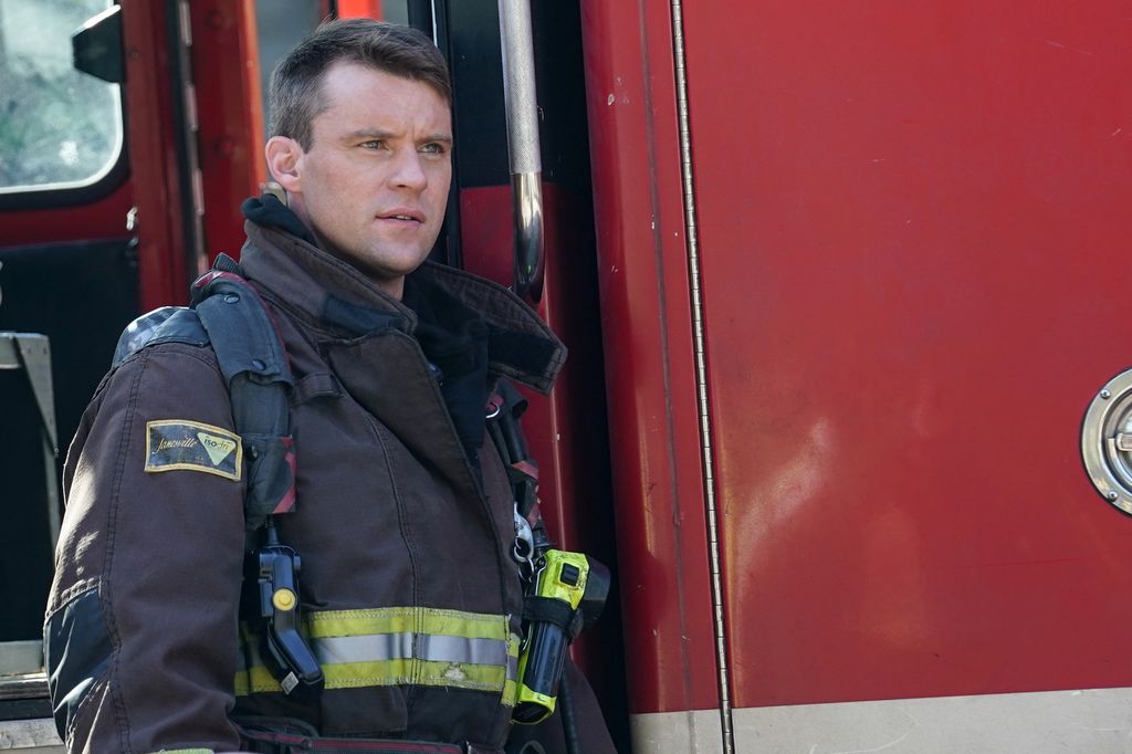 Jesse Spencer stands by engine in Chicago Fire