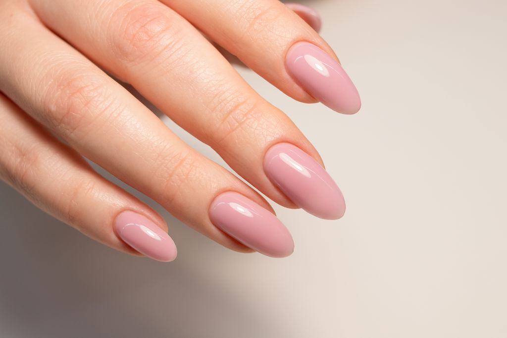Nude Manicure Gel Nail Polish light Pink Color Almond