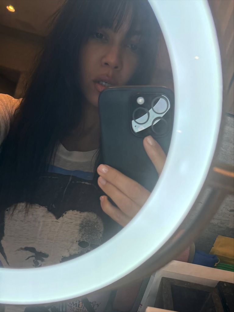 Kourtney shared her new look on her social media