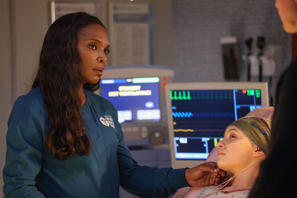 Marlyne Barrett as Maggie Lockwood in a scene from Chicago Med