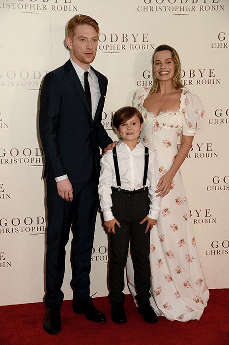 domhnall gleeson and margot robbie at goodbye christopher robin premiere