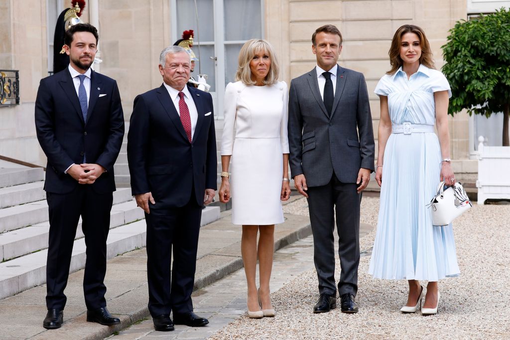 Królowa Rania pozowała z Emmanuelem Macronem, Brigitte Macron, królem Abudllahem i księciem Husajnem