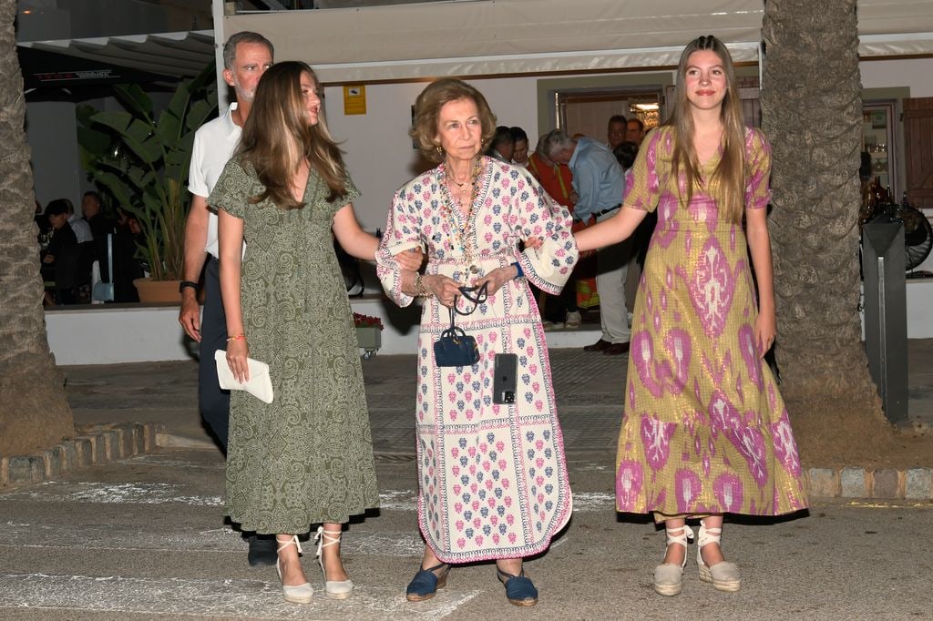 Infanta Sofia of Spain, 16, rocks cutout dress on a night out in ...