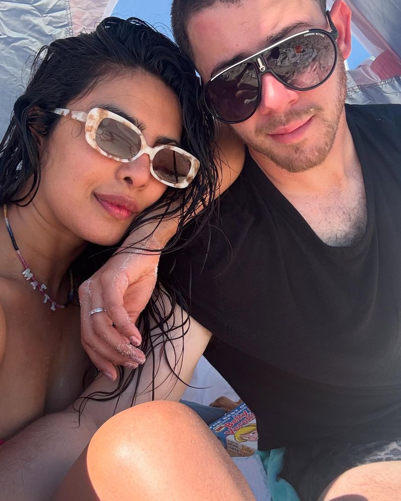 Eve Jobs n'est pas la seule star à Honeymoon en famille - Gwyneth Paltrow Braved Decision qui est «facile à gâcher» en premier 9 Priyanka Chopra et Nick Jonas Selfie en vacances à la plage
