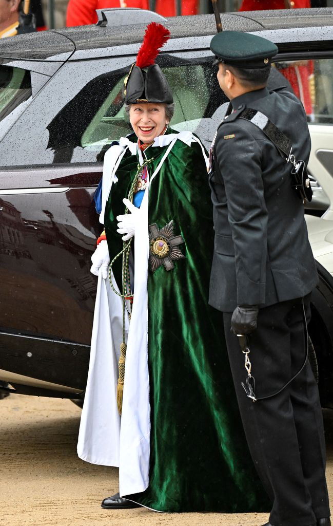 Princess Anne's warm greeting to Prince Harry at coronation service ...