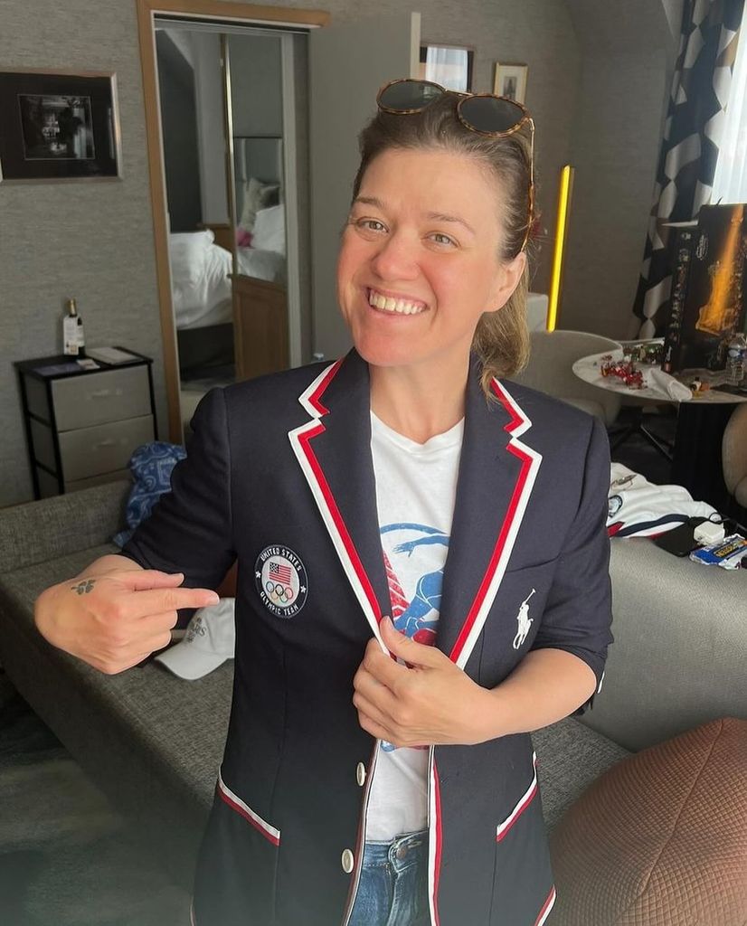 Kelly Clarkson goes make-up free ahead of Paris Olympics Opening Ceremony