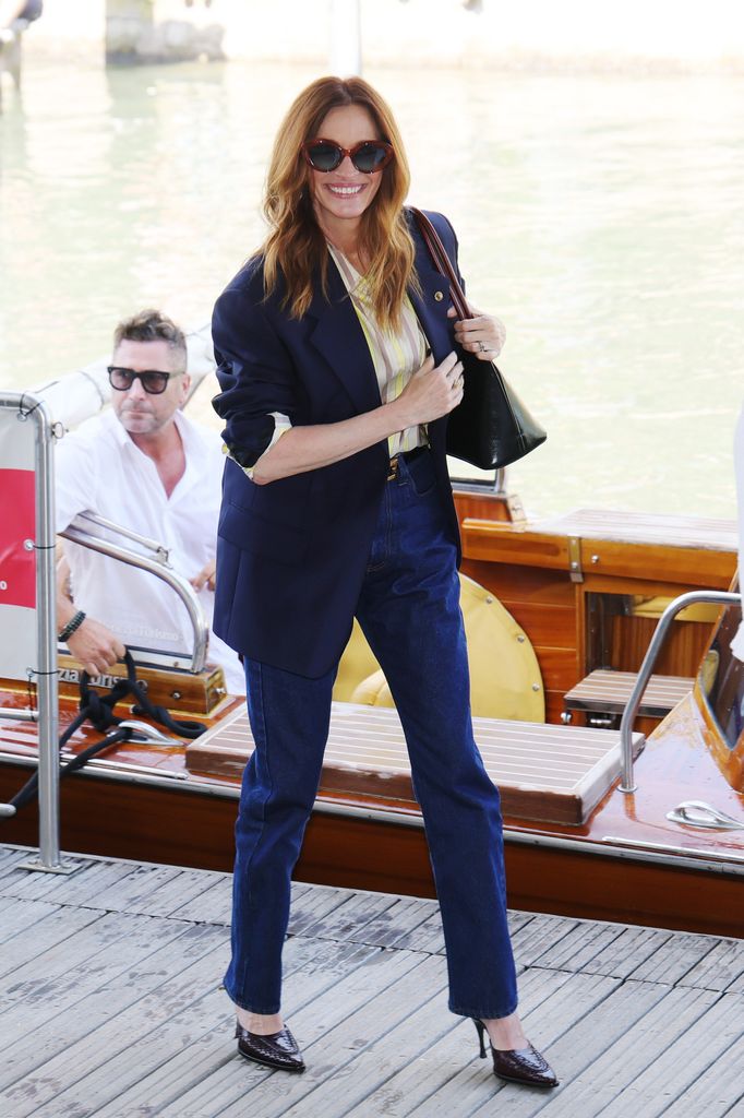 Julia Roberts arrives at the 82nd Venice International Film Festival on August 29, 2025 in Venice, Italy