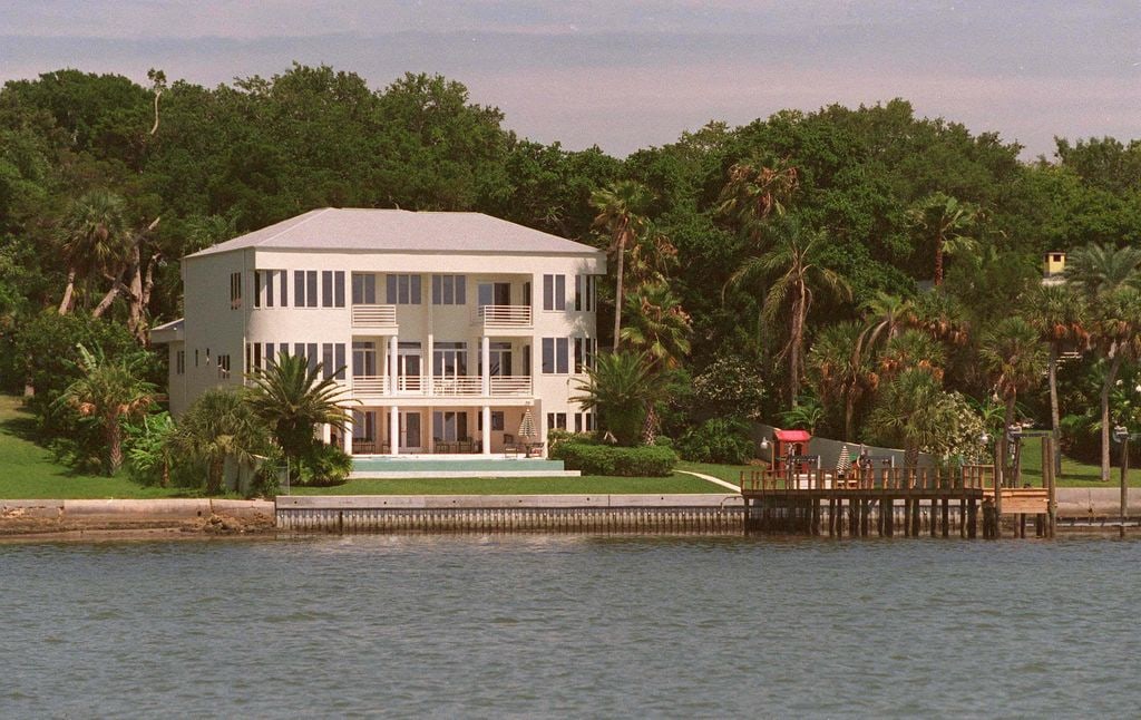Kirstie Alley's new waterfront mansion in Clearwater, FL is seen here in an undated file photo. Alley's company bought the home on May 1, 2000 from Lisa Marie Presley for $1.5 million