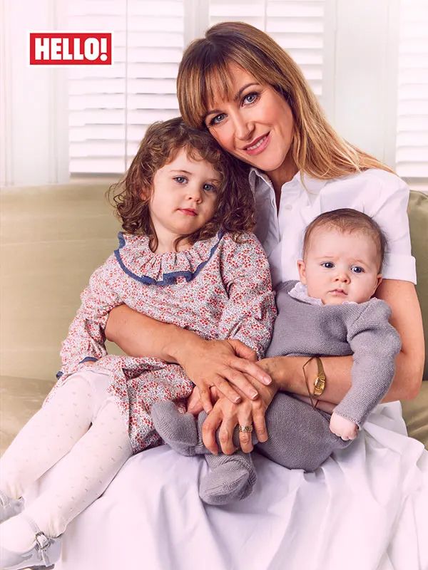 katherine kelly with two daughters